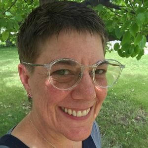 Meet your Posher, Leslie